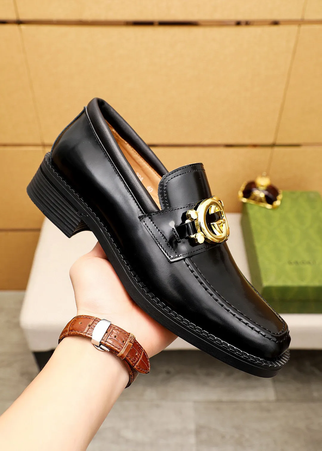 Men's shoes 💰560 💐Original order Gucci GUCCI official website formal shoes Italian 🇮🇹 first layer open edge beaded cowhide ➕ top imported water-dyed cow 🐂 leather lining 💋 fine handmade original outsole, the real thing looks better when photographed in person Standard size 38-44 (45.46🉑️customized)